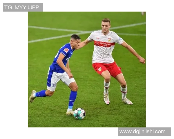 外国足球明星全身照展示他们的风采与魅力，感受全球足球的激情与活力